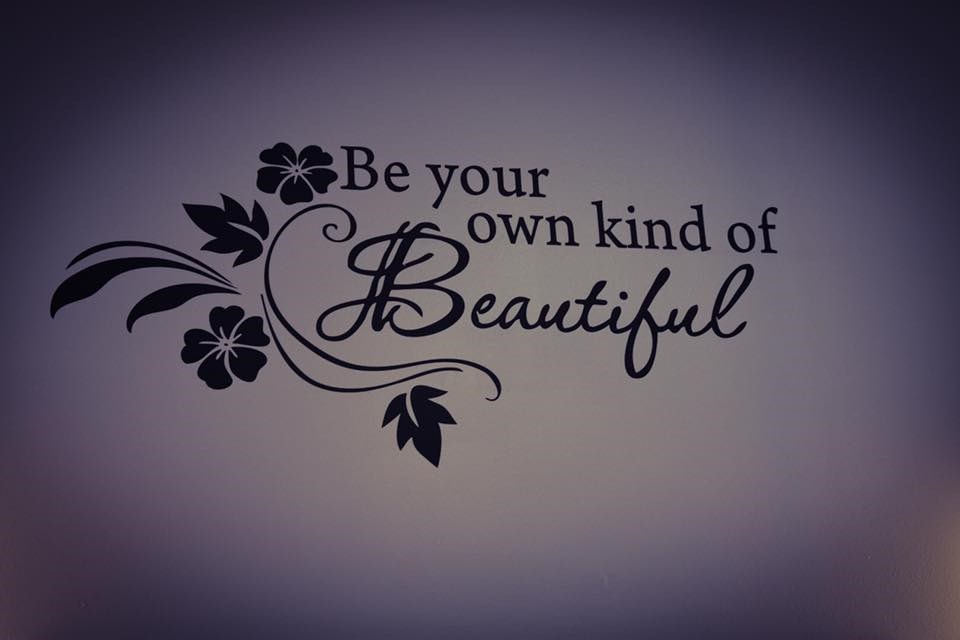 background photo for REDHOUSE SALON 