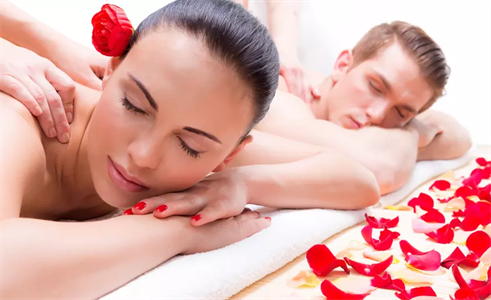 Valentine's Day Chocolate-Rose Sweetheart Massage Photo